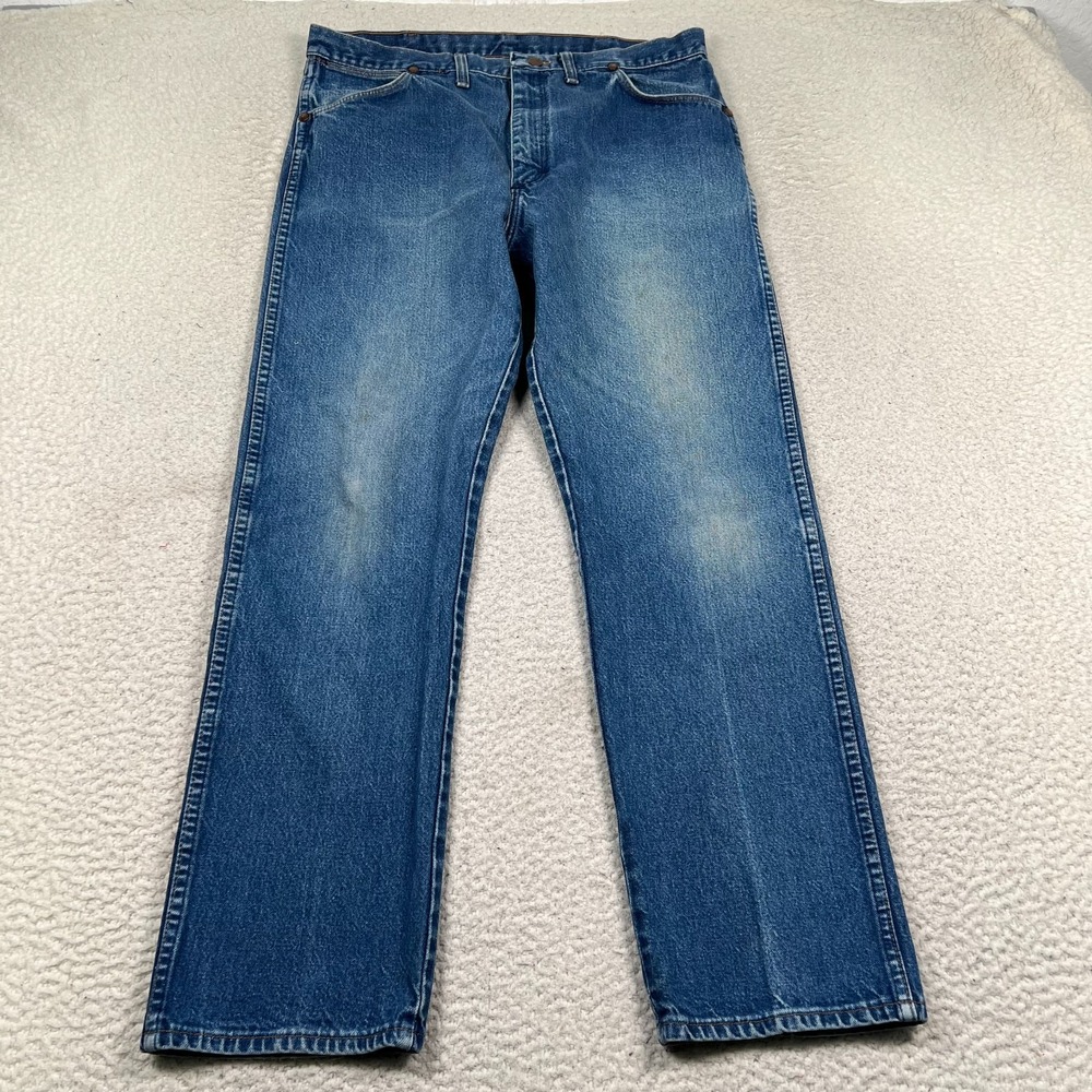 VTG Wrangler Jeans Mens 38x32 *35x31 Cowboyโ Cut Faded Western Denim Blue USA